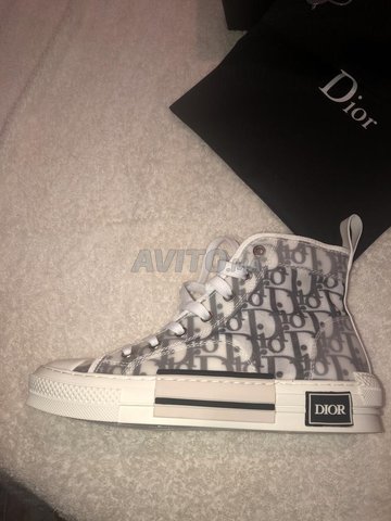 taille dior b23