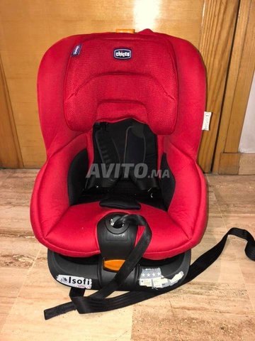 Siege Auto Chicco Oisys Isofix Rouge Equipements Pour Enfant Et Bebe A Casablanca Avito Ma