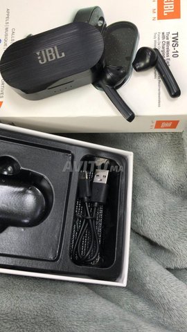 jbl earbuds tws 10