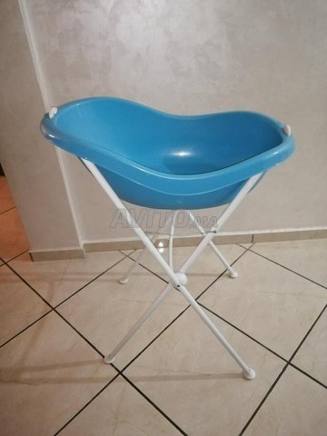 Baignoire Avec Pied De Marque Bebe Confort Equipements Pour Enfant Et Bebe A Marrakech Avito Ma