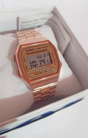 Casio Rose Vintage Disponible Montres Et Bijoux A Casablanca Avito Ma 44428586