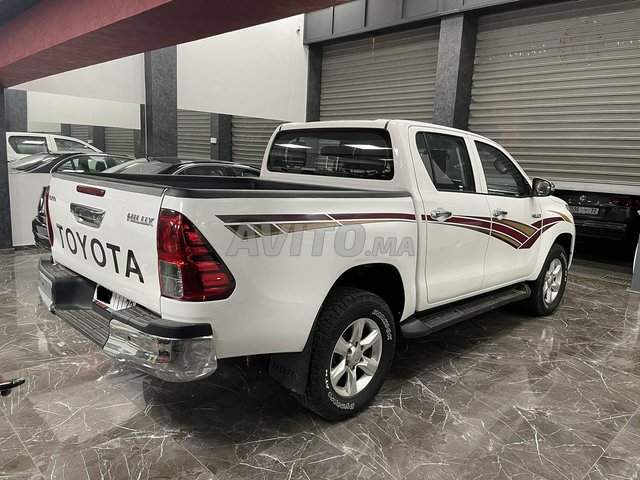 Toyota hilux avito