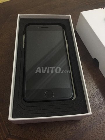 Iphone 7 Black (32Go) reconditionné et Accessoires - 1