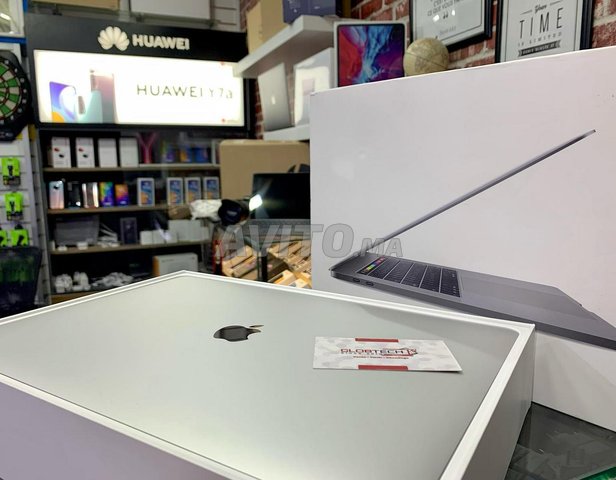 Macbook Pro 15 inch 2019 i9 - 3
