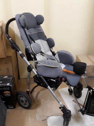 Poussette Pour Enfant Handicape Equipements Pour Enfant Et Bebe A Casablanca Avito Ma