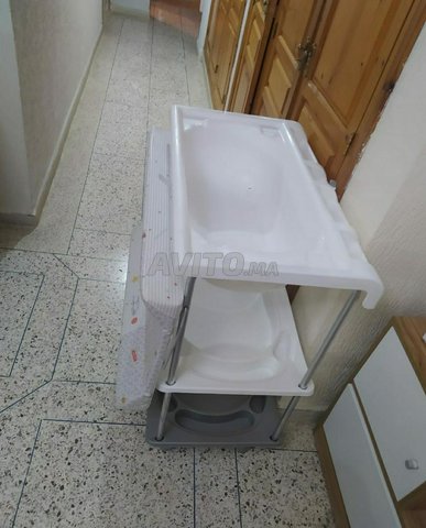 Baignoire Bebe Avec Table A Langer Brevi Equipements Pour Enfant Et Bebe A Fes Avito Ma