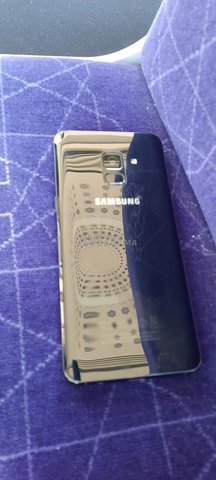 Samsung Galaxy A8 noir en très bonne état - 6