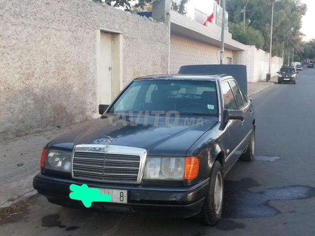 Mercedes Benz e250 - 1