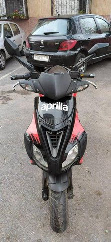 Moto Aprilia Factory - 2