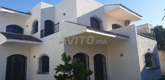 Villa de 400 m² à louer sur Hay Riad à Rabat  - 1
