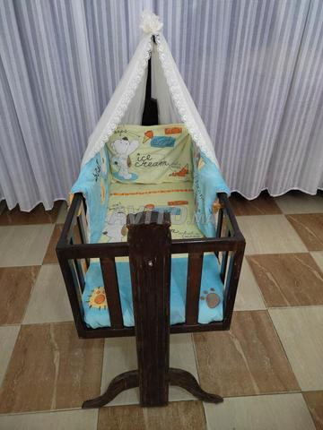 Lit Balancoire Pr Bebe En Bois Equipements Pour Enfant Et Bebe A Tanger Avito Ma Misc Lit Balancoire Pr Bebe En Bois Equipements Pour Enfant Et Bebe A Tanger Avito Ma Misc