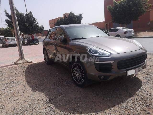 Voiture Porsche Cayenne 2015 à Agadir  Diesel  - 12 chevaux
