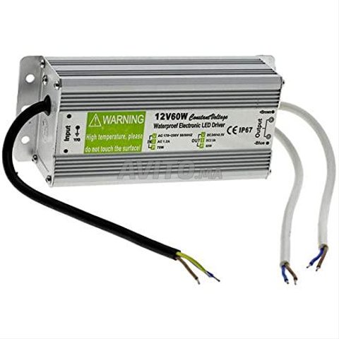 Transformateur 220V 12V LED 60W LED Driver Alimentation 12V 5A