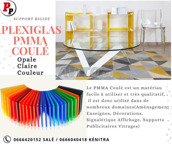 Catalogue de cintres en PMMA (plexiglass) pour boutiques et professionnels