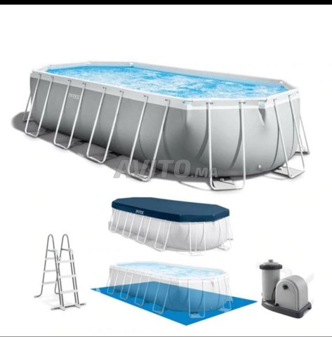 Piscine intex ultra xtr  Jardin et Outils de bricolage à Tanger