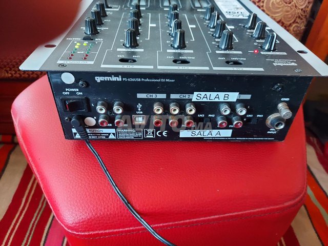 Phonic Table mixage amplifiée 4 Channel 2x 300W, Image & Son à Oujda