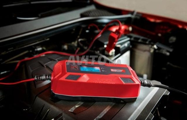 chargeur de batterie voiture moto écran LCD, Pièces et Accessoires pour  véhicules à Rabat
