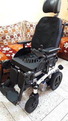 chargeur pour chaise roulante electrique 24V 8A, Pièces et Accessoires pour  véhicules à Fès
