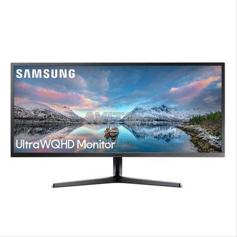 Samsung Ecran 32 pouces 4K Plat SMART LS32BM700MXZN – STATION DE TRAVAIL