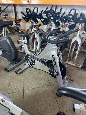 Vélo spinning keiser online à vendre