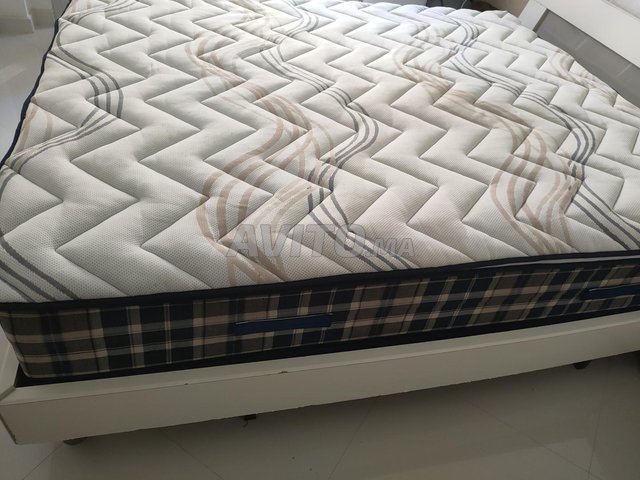 Matelas Ikea presque neuf 90*200  Meubles et Décoration à Tanger