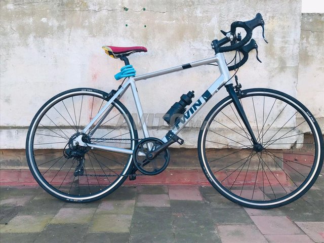 COMPTEUR VÉLO B'TWIN 100 NOIR - AVEC FIL - Maroc