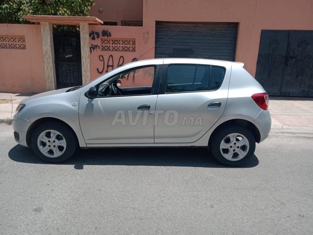 Voiture Dacia Sandero 2016 à marrakech Diesel - 6 chevaux