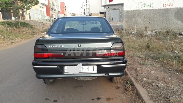 Voiture Renault R19 1996 à benslimane Diesel - 7 chevaux