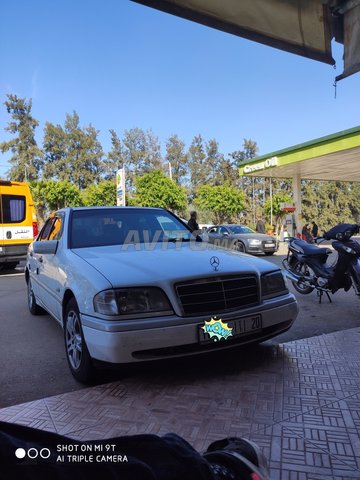 Voiture Mercedes benz 220 1994 à marrakech Diesel - 9 chevaux