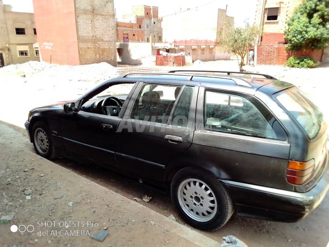 Voiture Bmw Serie 3 gt 1996 à rabat Diesel - 7 chevaux