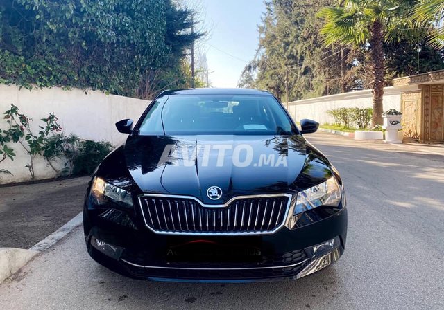Voiture Skoda Superb 2018 à casablanca Diesel - 8 chevaux