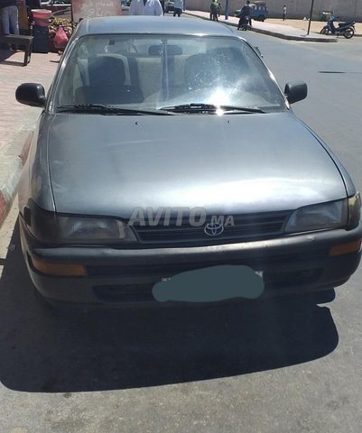 Voiture Toyota Corolla 1997 à dakhla Essence - 8 chevaux