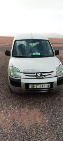 Voiture Peugeot Partner 2003 à boumalne-dadès Diesel - 7 chevaux