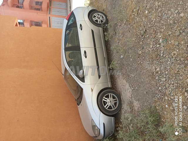 Voiture Ford Focus 2002 à béni-mellal Diesel - 7 chevaux