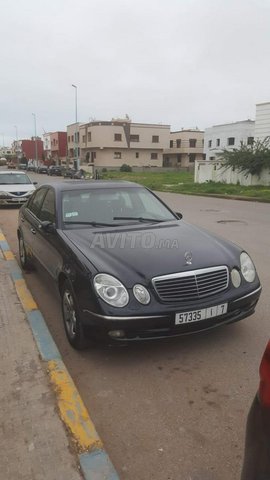 Voiture Mercedes benz Classe e 2004 à el-jadida Diesel - 9 chevaux