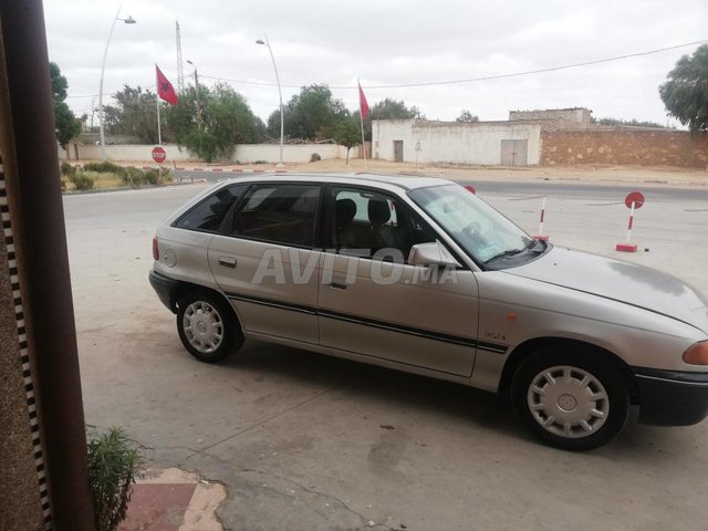 Voiture Opel Astra 1992 à safi Diesel - 6 chevaux