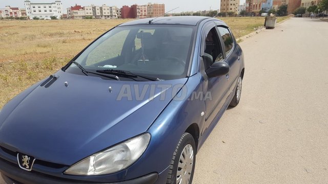 Voiture Peugeot 206 2002 à meknès Diesel - 7 chevaux
