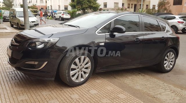 Voiture Opel Astra 2015 à casablanca Diesel - 8 chevaux