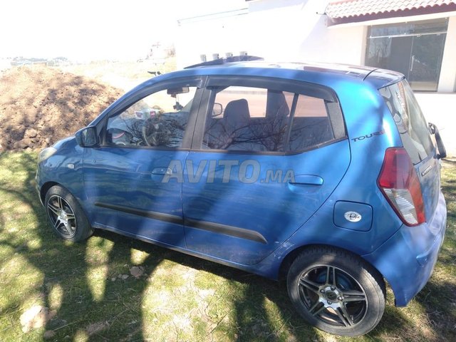 Voiture Hyundai I 10 2008 à azrou Essence - 5 chevaux
