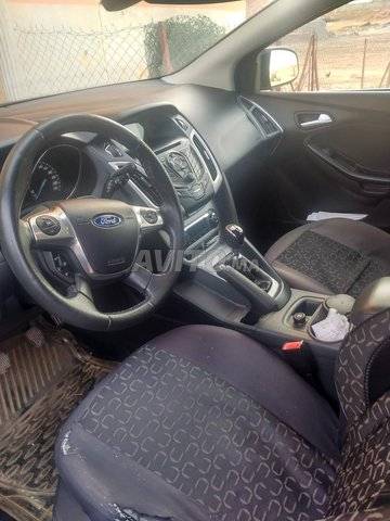 Voiture Ford Focus 2015 à khouribga Diesel - 6 chevaux