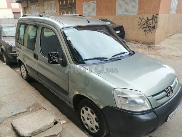 Voiture Peugeot Partner 2008 à salé Diesel - 7 chevaux