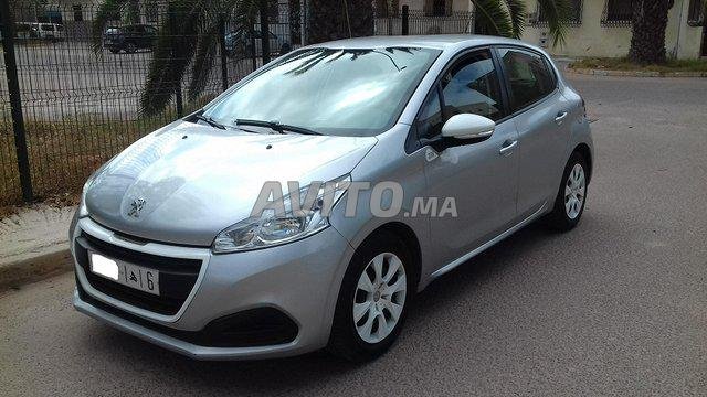 Voiture Peugeot 208 2017 à casablanca Diesel - 6 chevaux