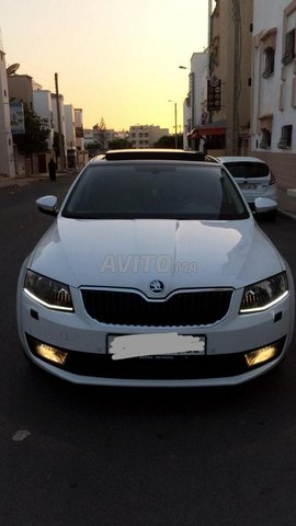 Voiture Skoda Octavia 2016 à ait-melloul Diesel - 8 chevaux