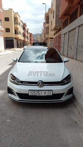 Voiture Volkswagen Golf 7 2017 à casablanca Diesel - 8 chevaux