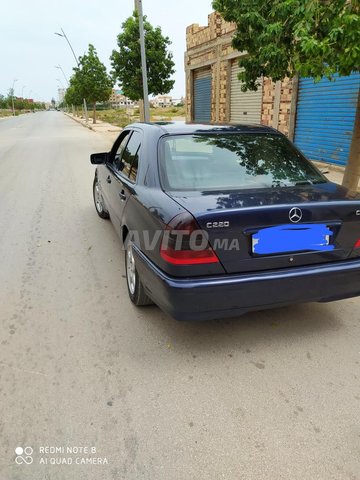 Voiture Mercedes benz 220 1999 à nador Diesel