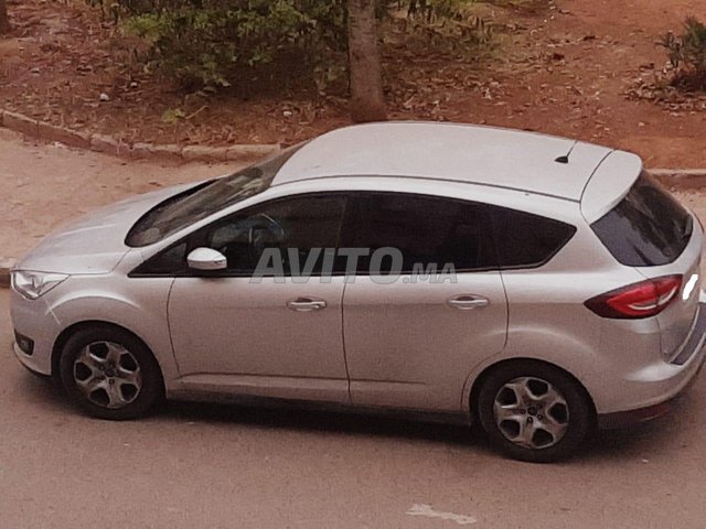 Voiture Ford C max 2017 à casablanca Diesel - 6 chevaux