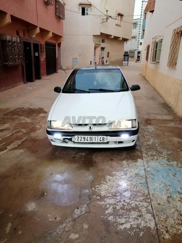Voiture Renault R19 1994 à meknès Diesel - 7 chevaux