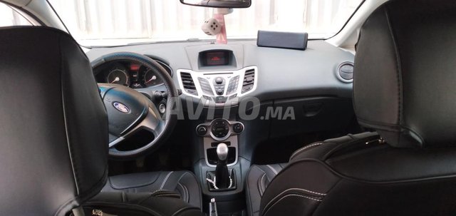 Voiture Ford Fiesta 2010 à khouribga Diesel - 6 chevaux