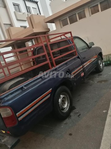 Voiture Toyota Avensis verso 2000 à casablanca Diesel - 7 chevaux