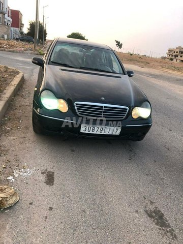Voiture Mercedes benz 220 2002 à settat Diesel - 8 chevaux
